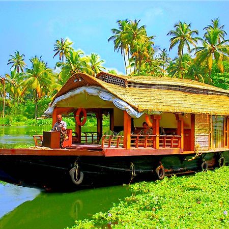 Chaandhni Lake View Hotel Alappuzha Exterior foto