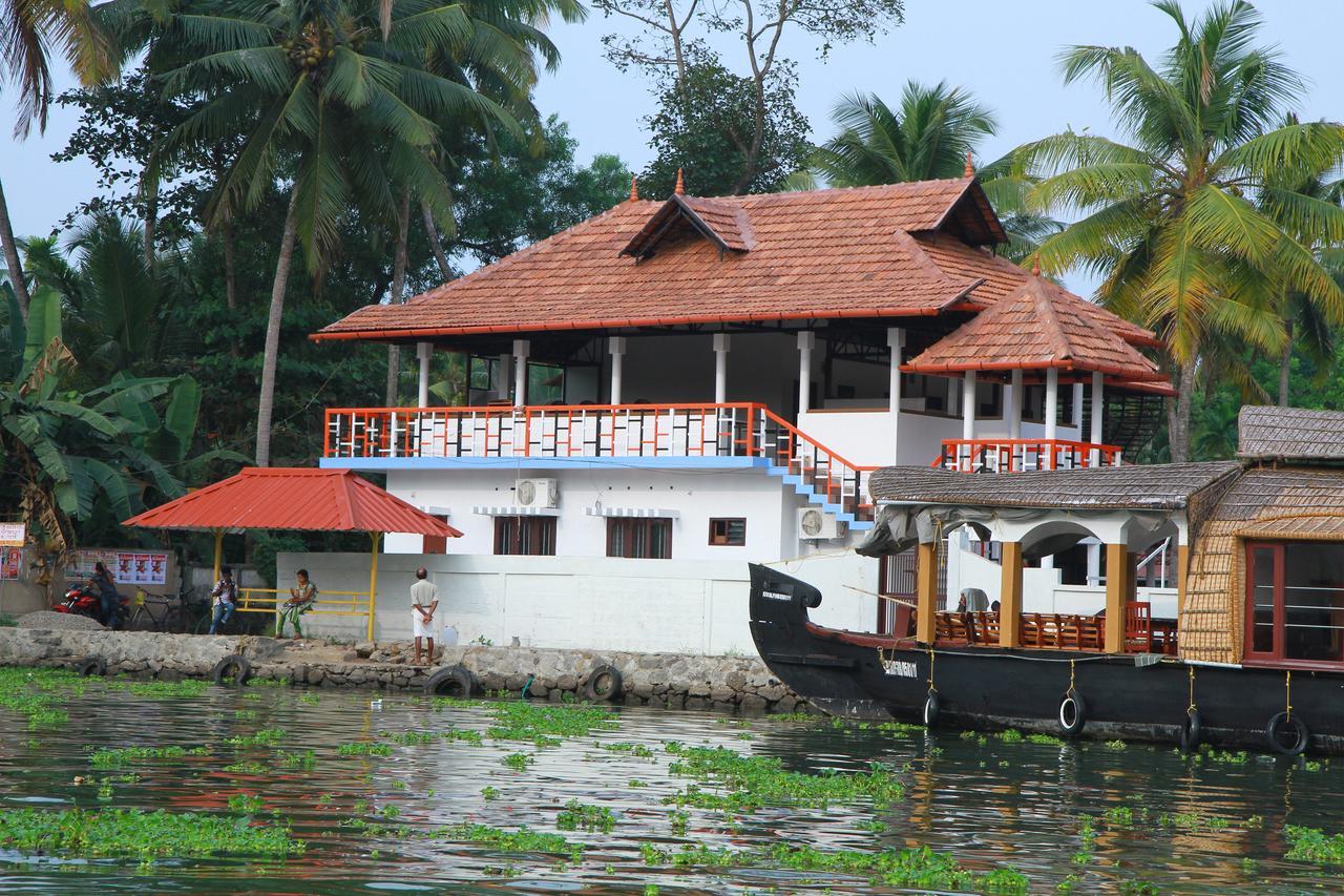 Chaandhni Lake View Hotel Alappuzha Exterior foto