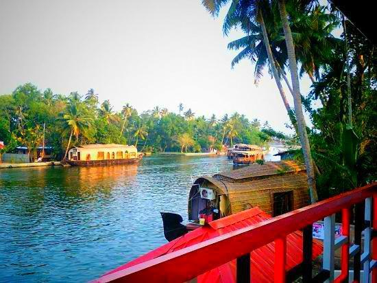 Chaandhni Lake View Hotel Alappuzha Exterior foto